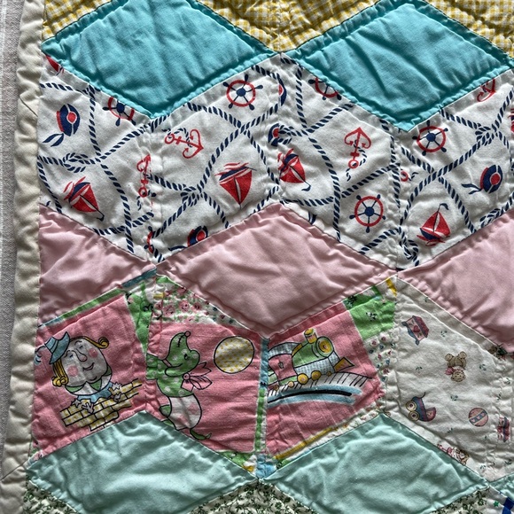Vintage baby quilt - Picture 5 of 7